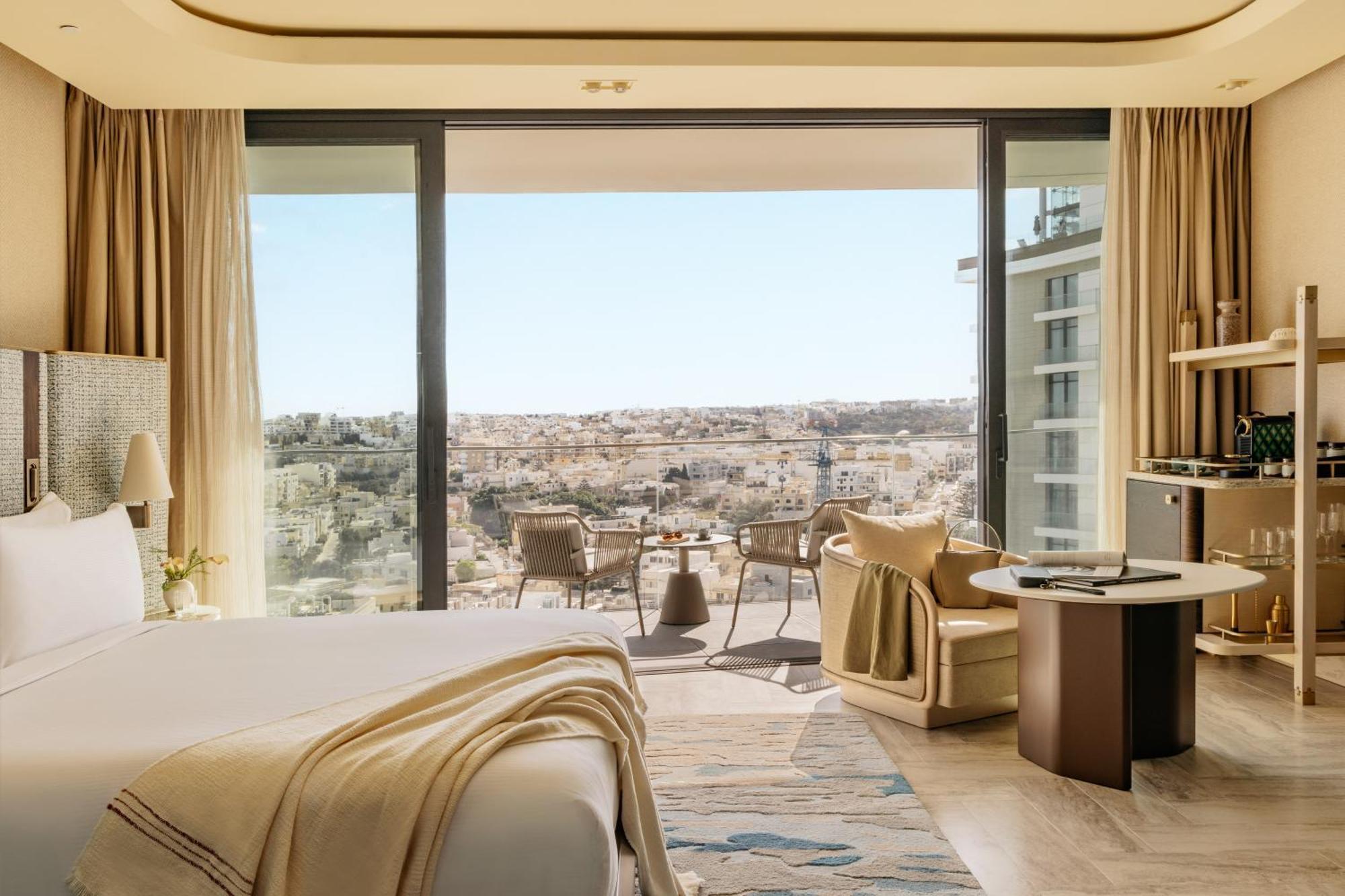 Me Malta By Melia Hotel Saint Julian's Ngoại thất bức ảnh
