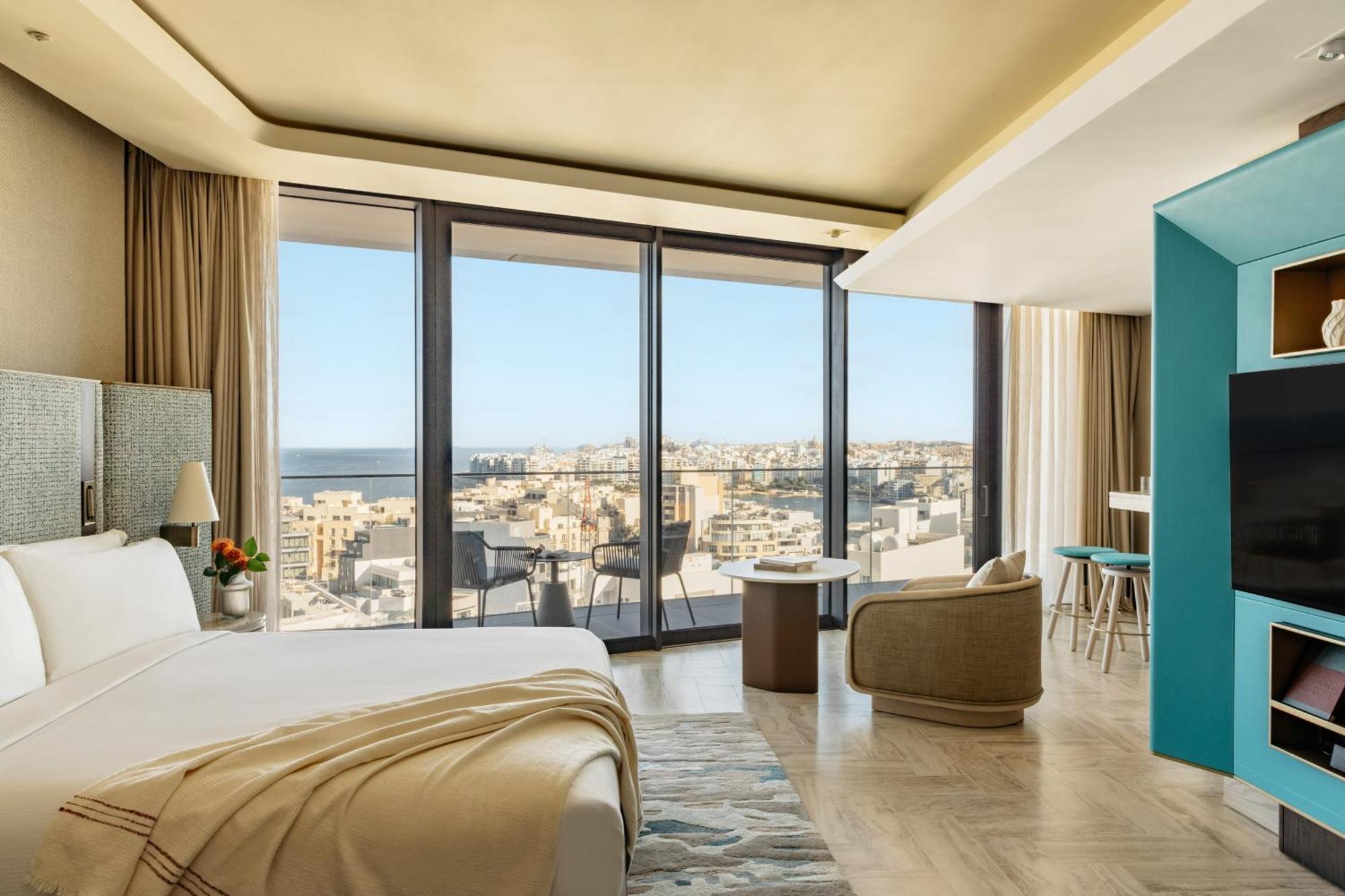 Me Malta By Melia Hotel Saint Julian's Ngoại thất bức ảnh