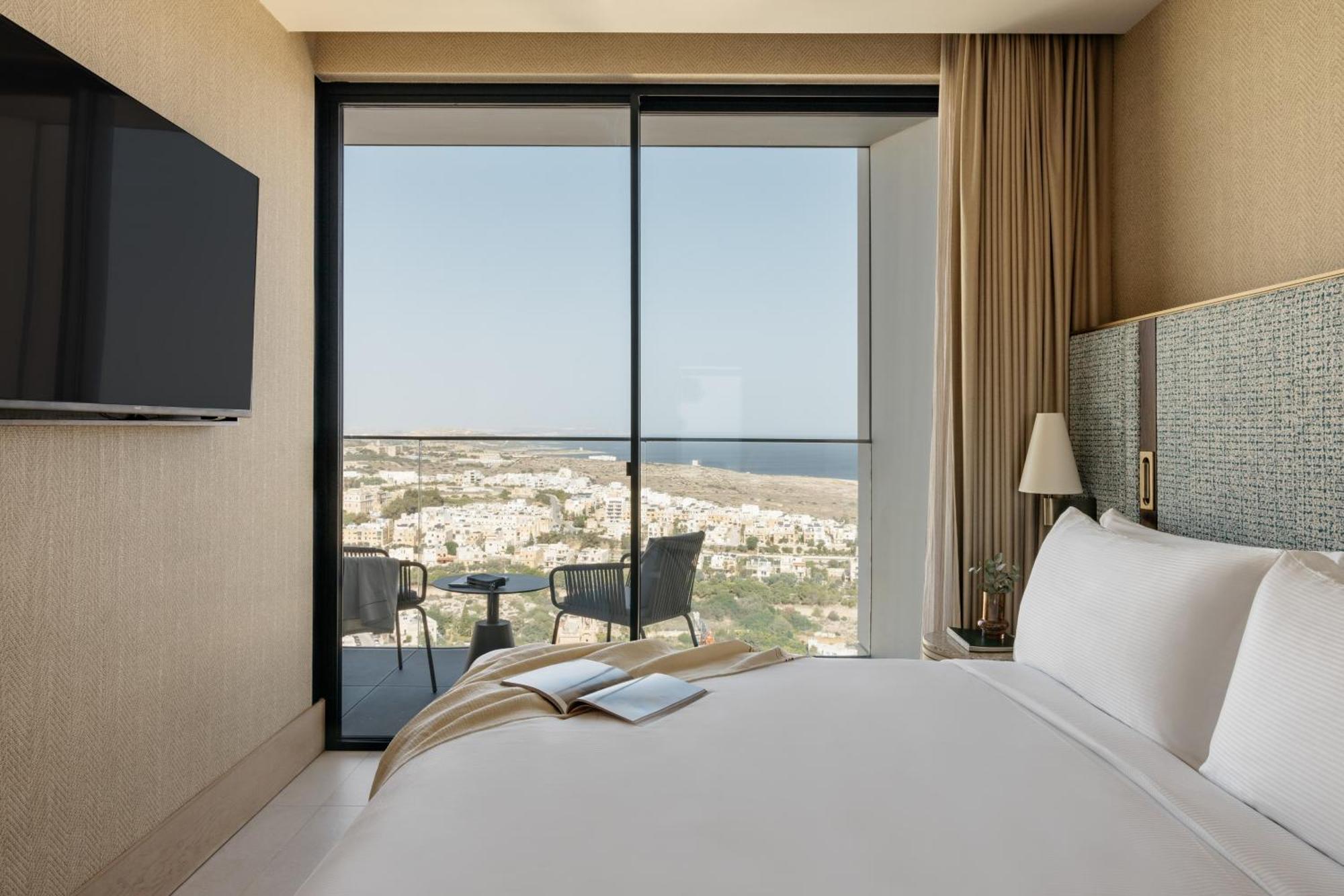 Me Malta By Melia Hotel Saint Julian's Ngoại thất bức ảnh