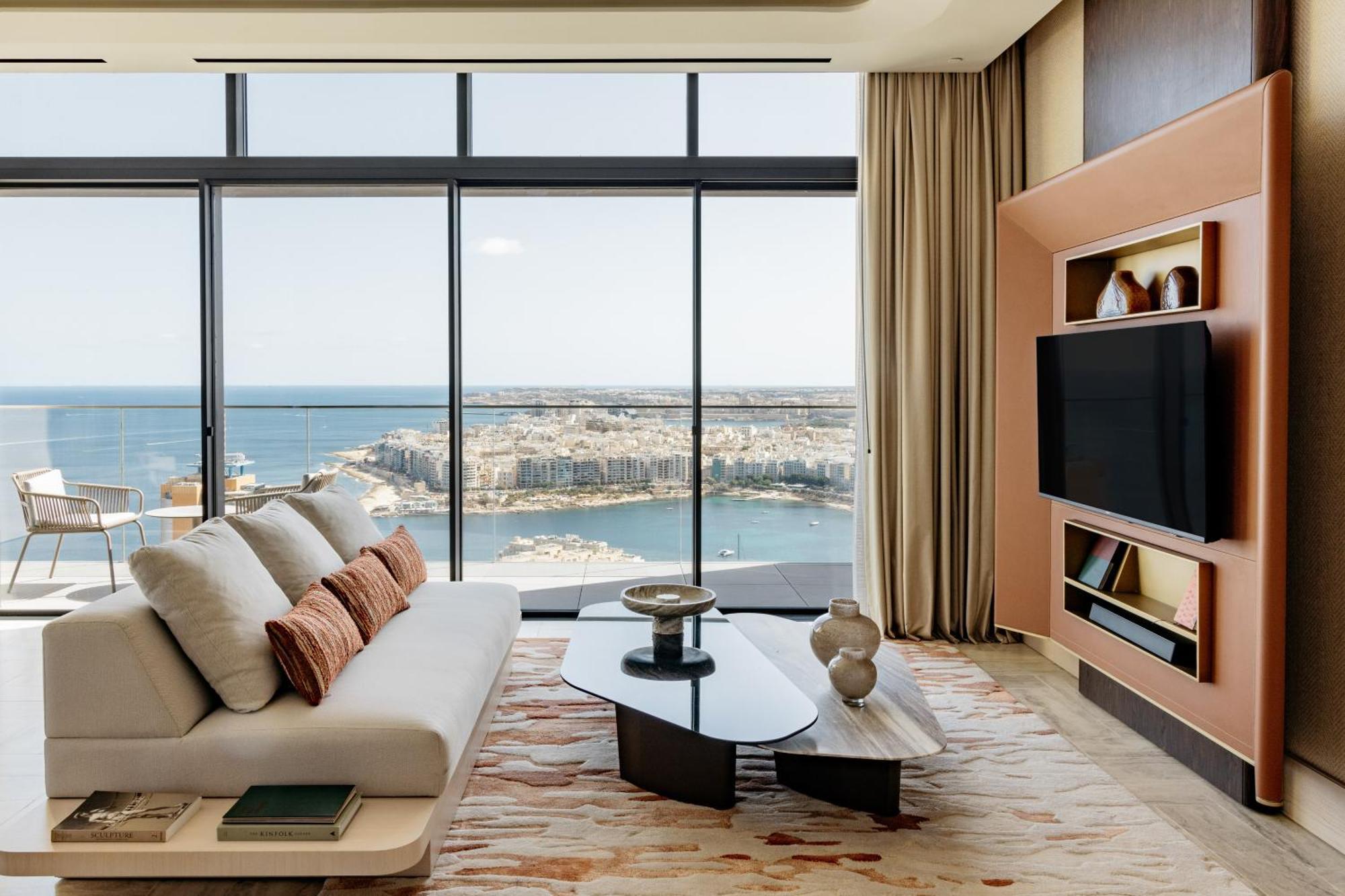 Me Malta By Melia Hotel Saint Julian's Ngoại thất bức ảnh