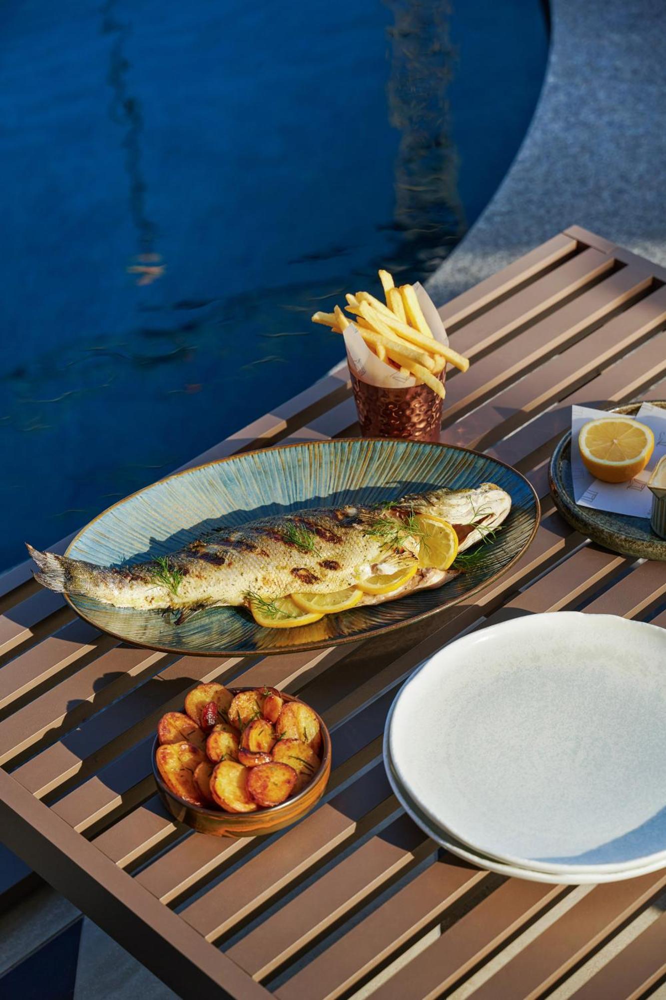 Me Malta By Melia Hotel Saint Julian's Ngoại thất bức ảnh