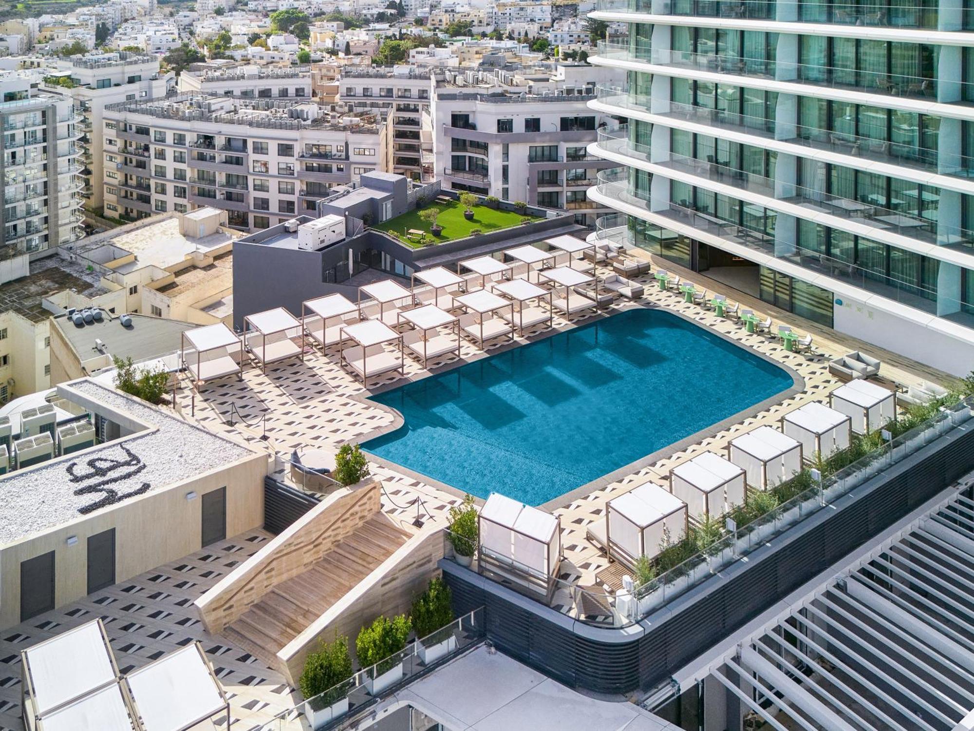 Me Malta By Melia Hotel Saint Julian's Ngoại thất bức ảnh