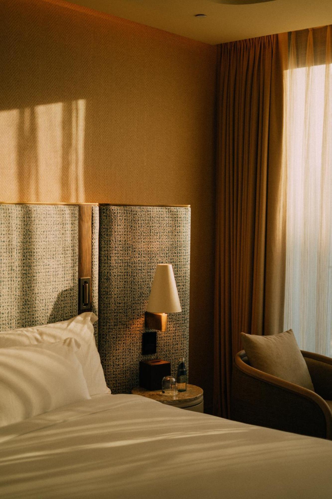 Me Malta By Melia Hotel Saint Julian's Ngoại thất bức ảnh
